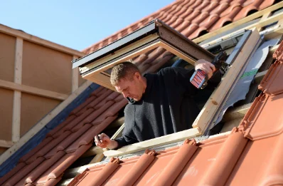Pose de fenêtres de toit Velux à Saint-Marcan